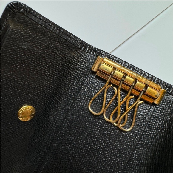 Louis Vuitton Key Case 4 Holder Chain Wallet Black Epi Leather Vintage - Picture 1 of 11